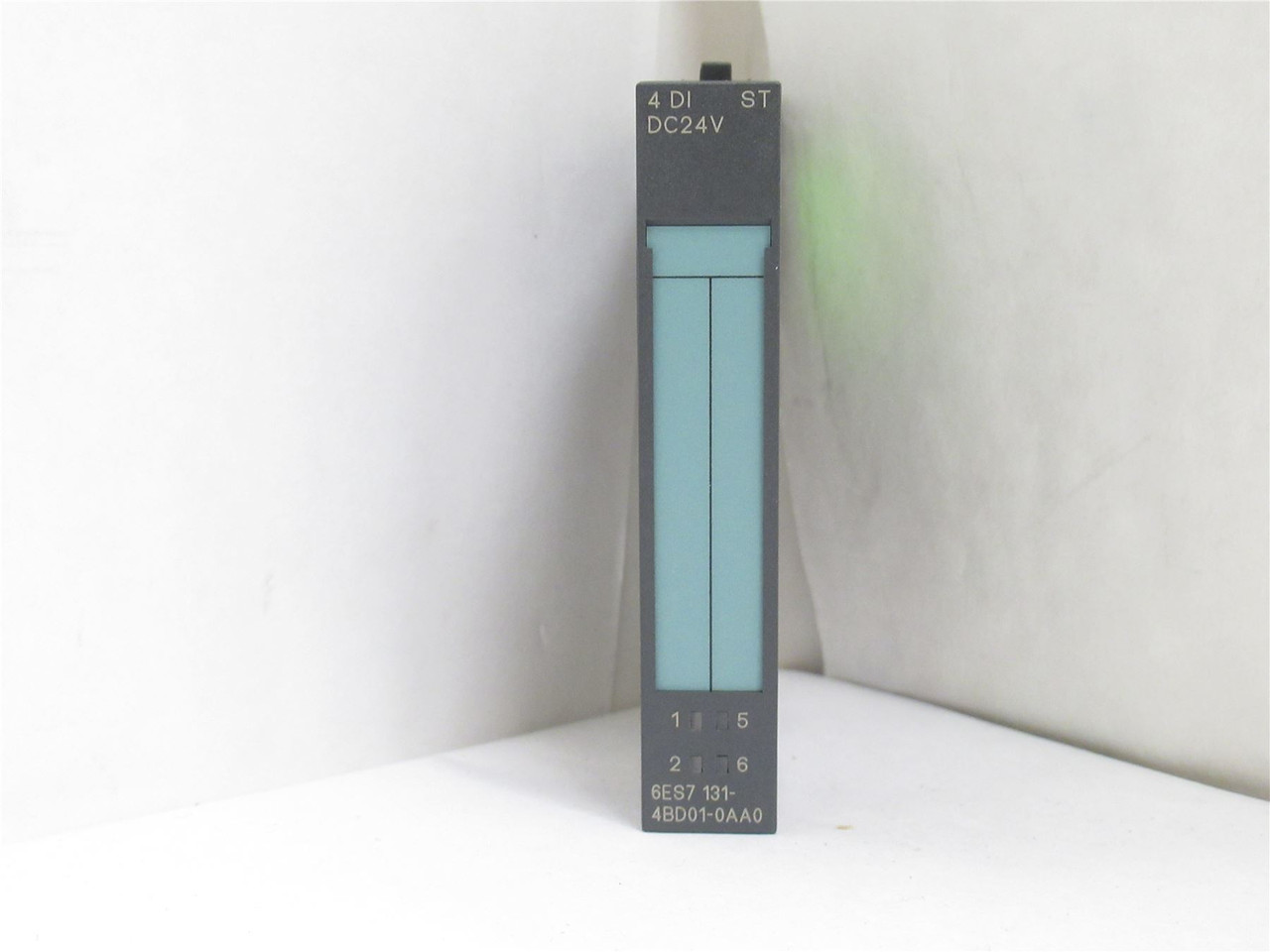 Siemens 6ES7132-4BD01-0AA0; DP Module 5-Electron; 24VDC; 1/2A