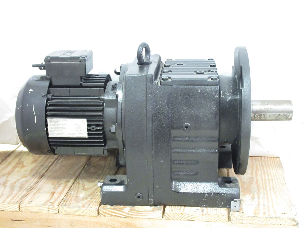 SEW-Eurodrive R87F DT90L4; Gearmotor; 1.5kW; 1710RPM; 3Ph