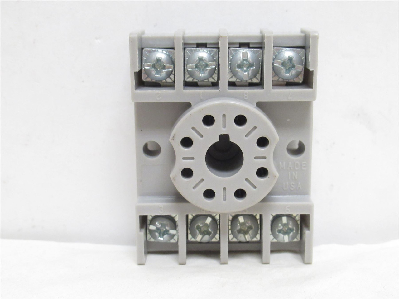 Allen-Bradley 700-HN125; Relay Socket; 10A; 300VAC; 8-Pin