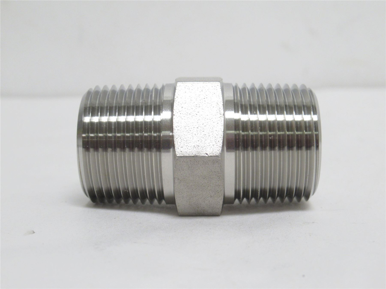 Titan SS-5404-12-12; Hex Long Nipple; SS-304; 3/4 x 3/4NPT