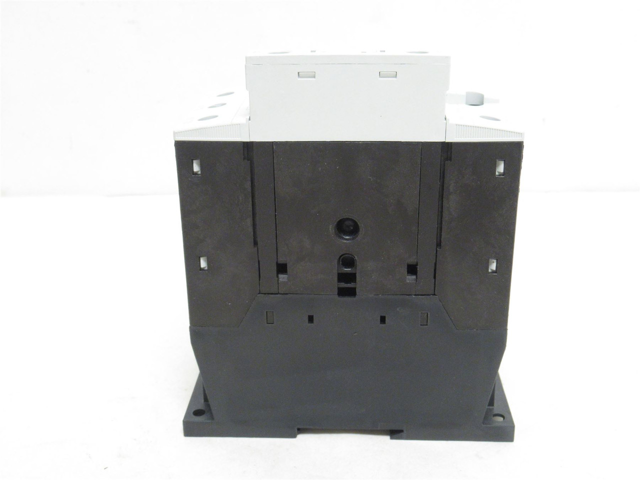 Eaton XTCE040D00B; Contactor; 40A; 3P; 600VAC; Coil: 240VAC