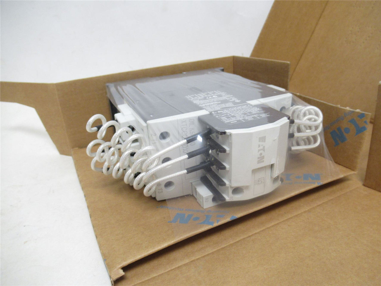 Eaton XTCC050D10F; IEC Capacitor Contactor 50A; 3P; 600VAC