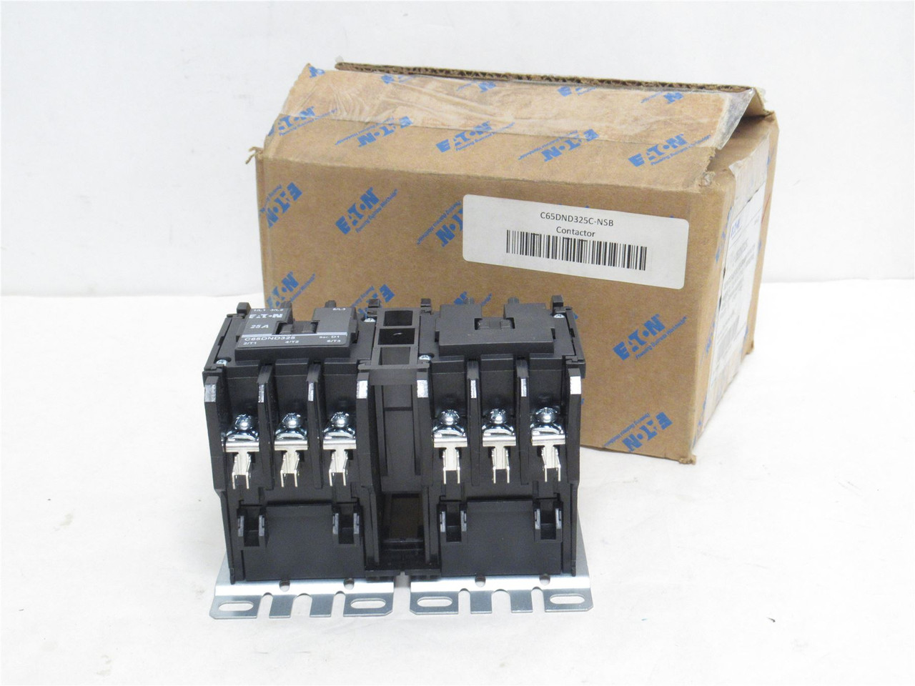 Eaton C65DND325C; Reversing Contactor 25A 3P 600VAC Coil 480V