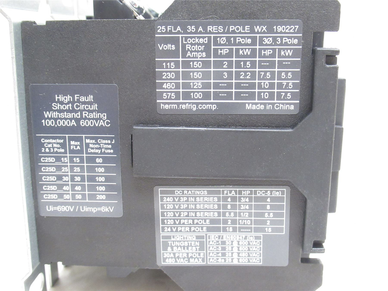 Eaton C65DND325C; Reversing Contactor 25A 3P 600VAC Coil 480V