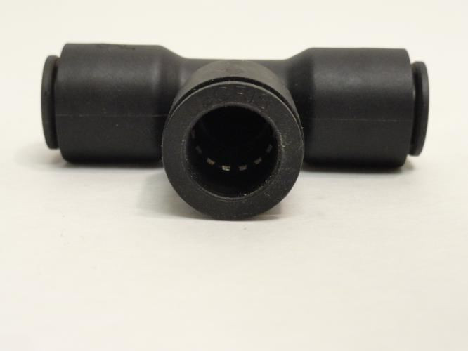 Legris 3104 10 12; Equal/Unequal Tee; 10mm x 12mm PTC