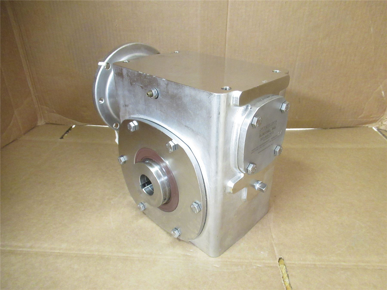 Sterling S2325HQ06056121; Gearbox SS; RA; 60:1 Ratio; 1750RPM