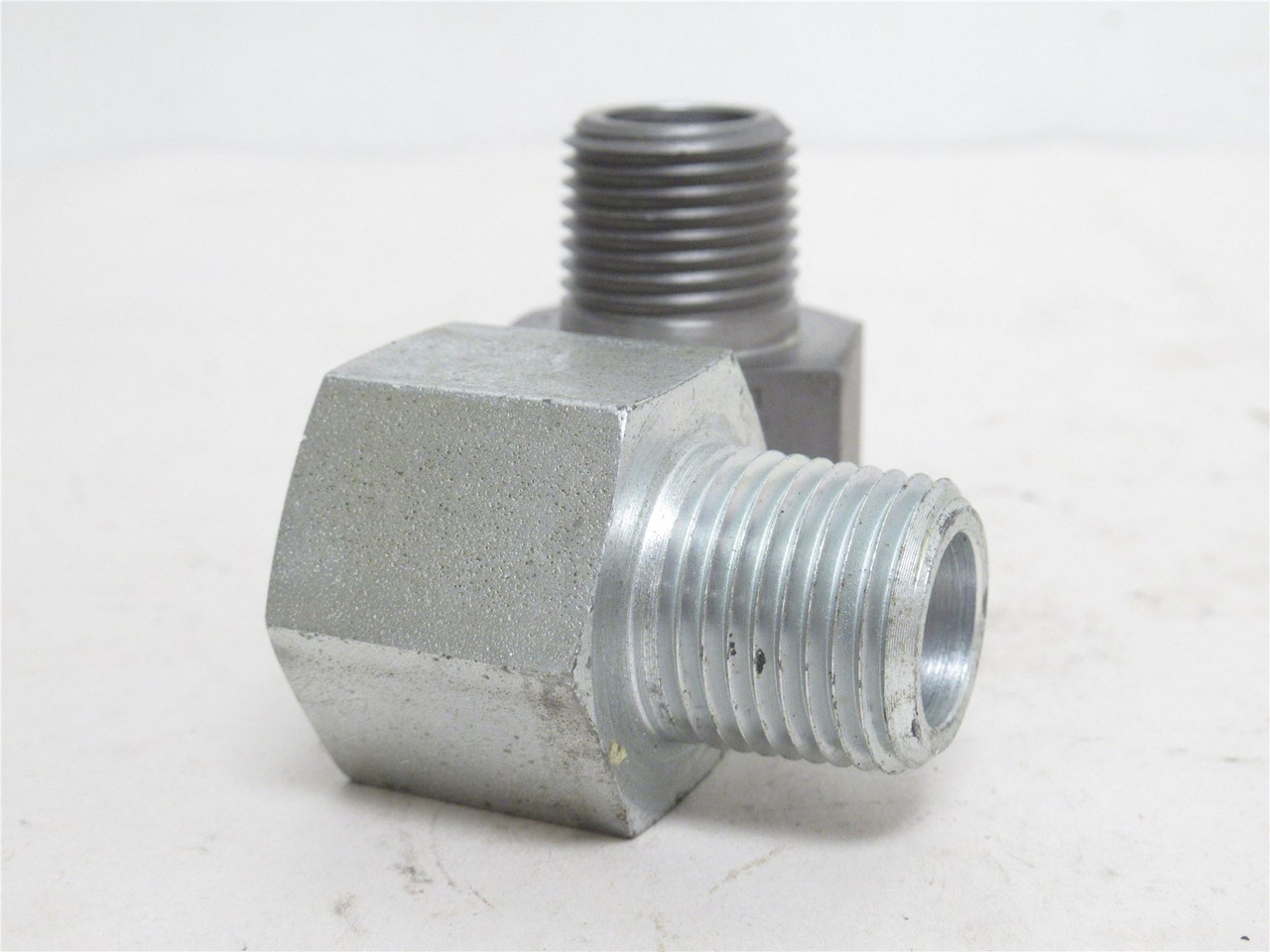 Parker 1645335; Lot-2 Pipe Adaptor; 5/8 BOSS Female x 1/2NPT