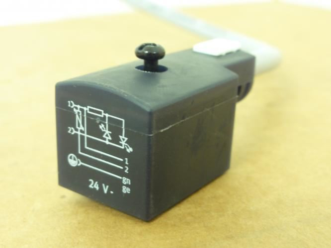 Festo KMF-1-24DC-5-LED; Plug Socket; 24V; 5M Cable
