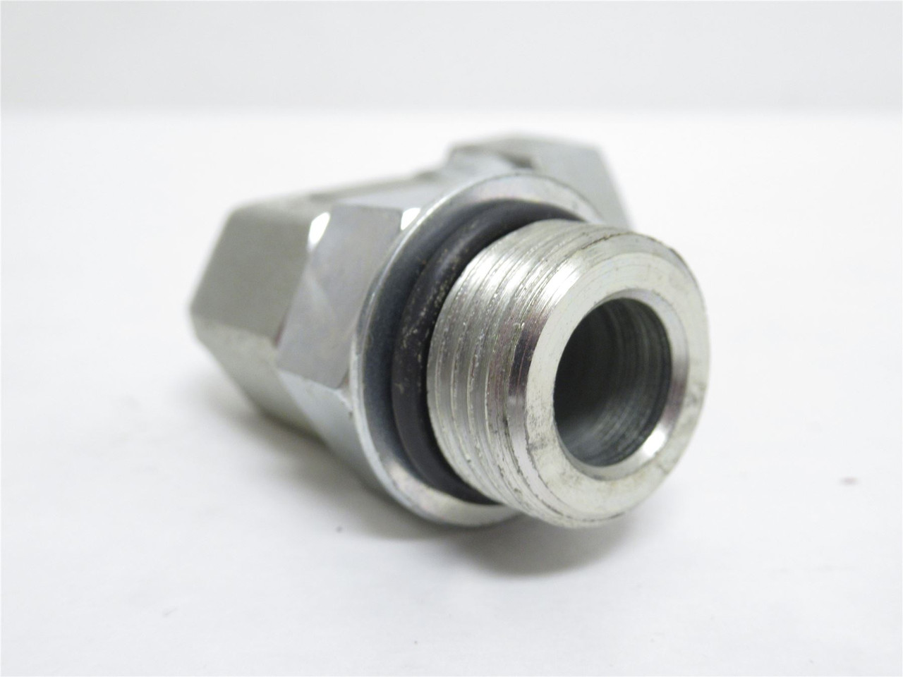 Parker 221984; Pipe Swivel 90Deg; 5/8 BOSS x 1/2NPT Swivel