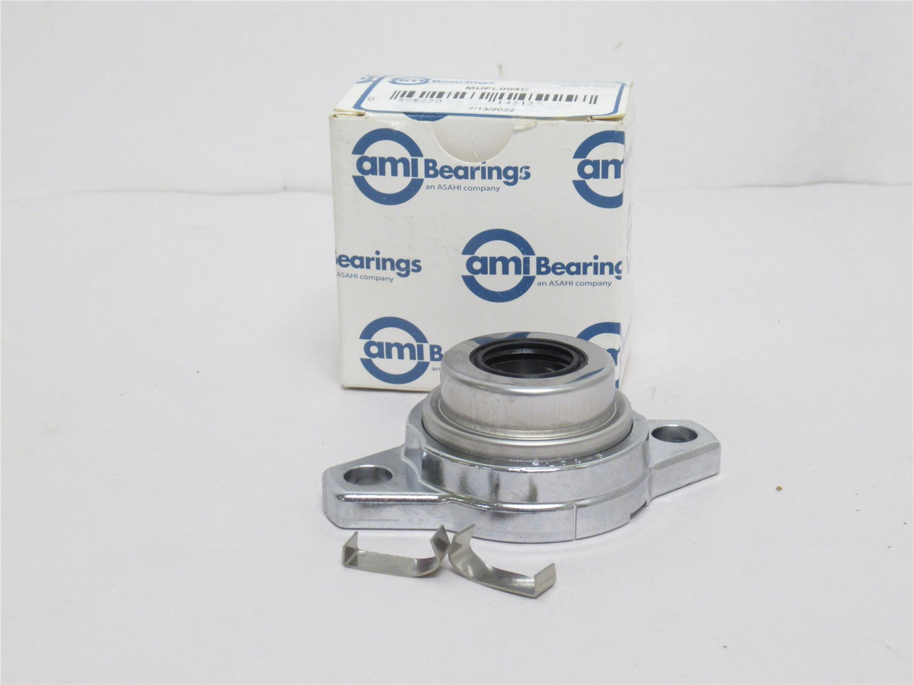 AMI MUFL004C; Flange Bolt; 20mmID; 2-Bolt; W/Open Cover
