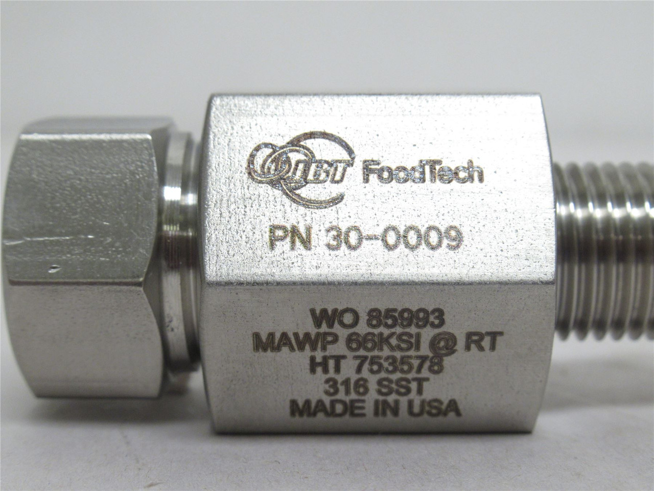 JBT 30-0009; Bushing Assy SS-316; 9/16-18 Threads x 3/8" Tube