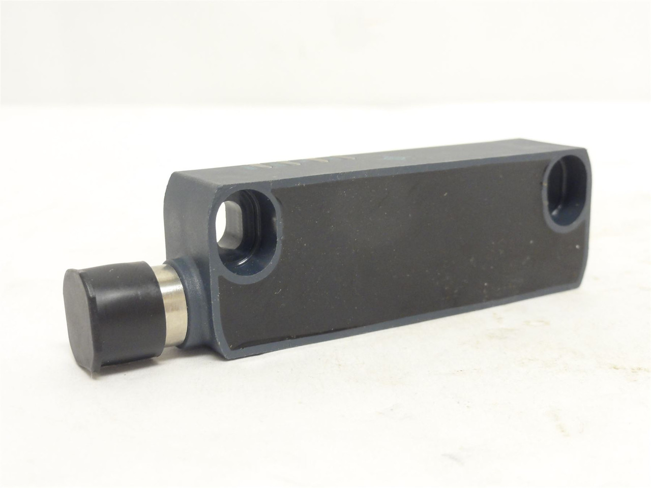 Leuze RD800-SSCA-M12R; Safety Transponder 63002010; 24V; 1/4A