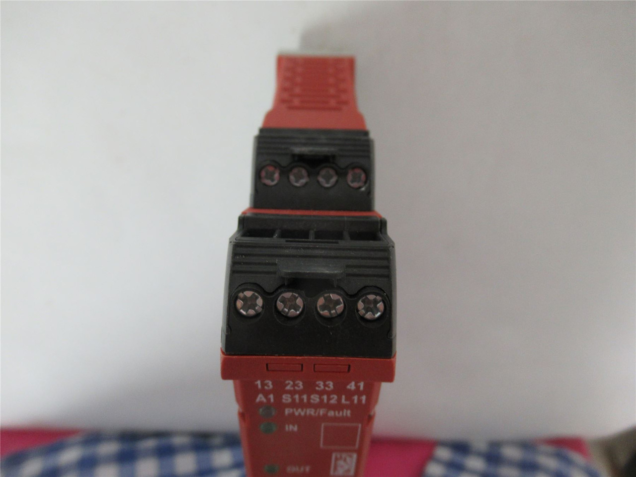 Allen-Bradley 440R-S13R2; Safety Relay 24 VDC