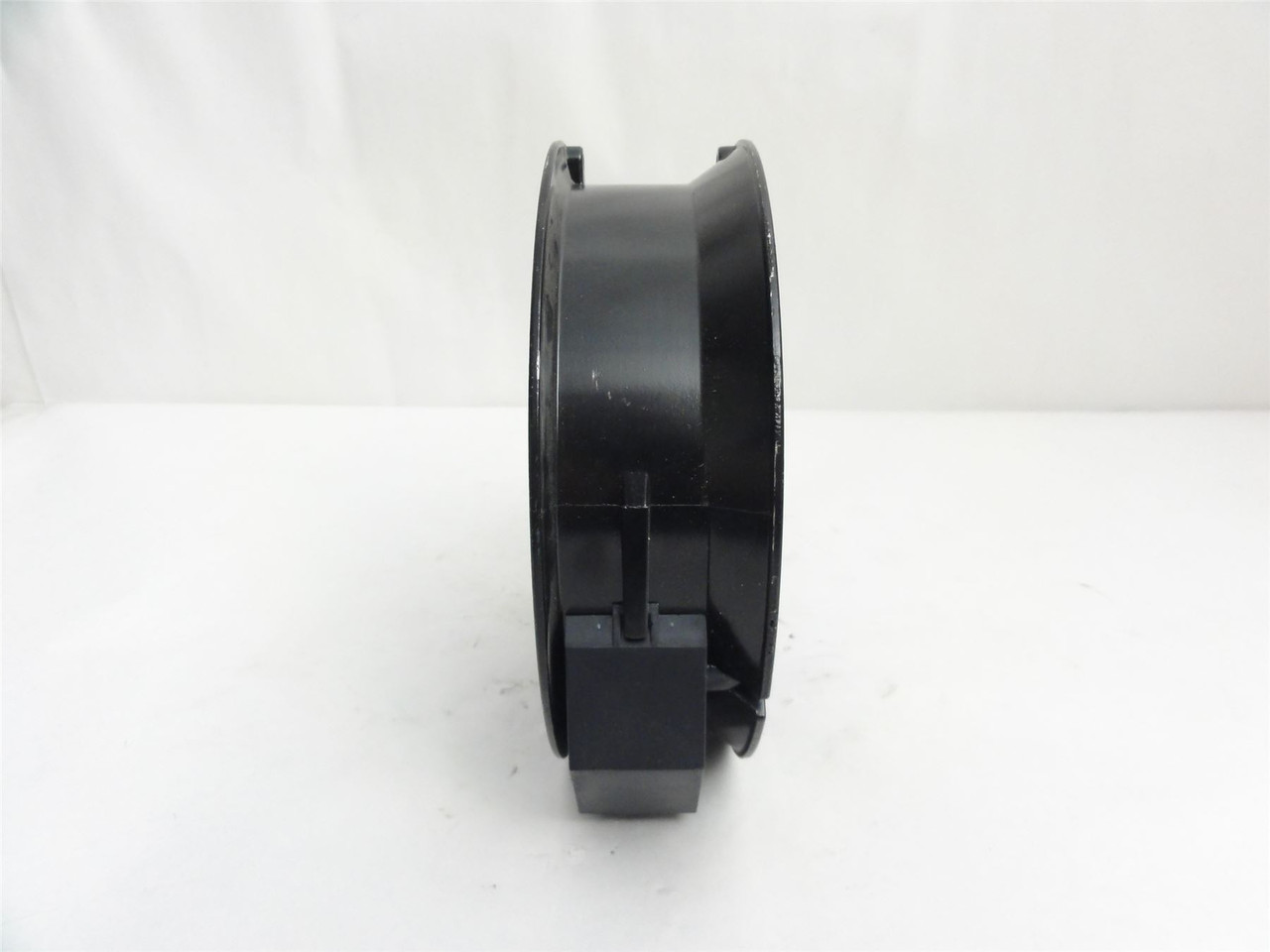 ebmpapst W2E143-AB09-01; Axial Fan 230VAC; 172 x 172 x 51mm