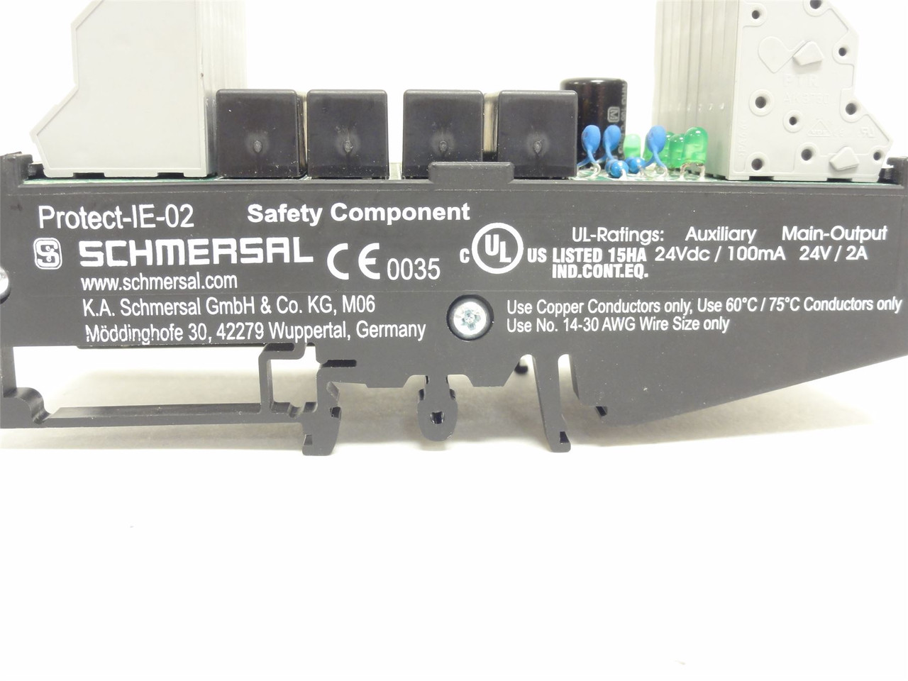 Schmersal PROTECT-IE-02; Safety Relay Controller; 24VDC; 2A