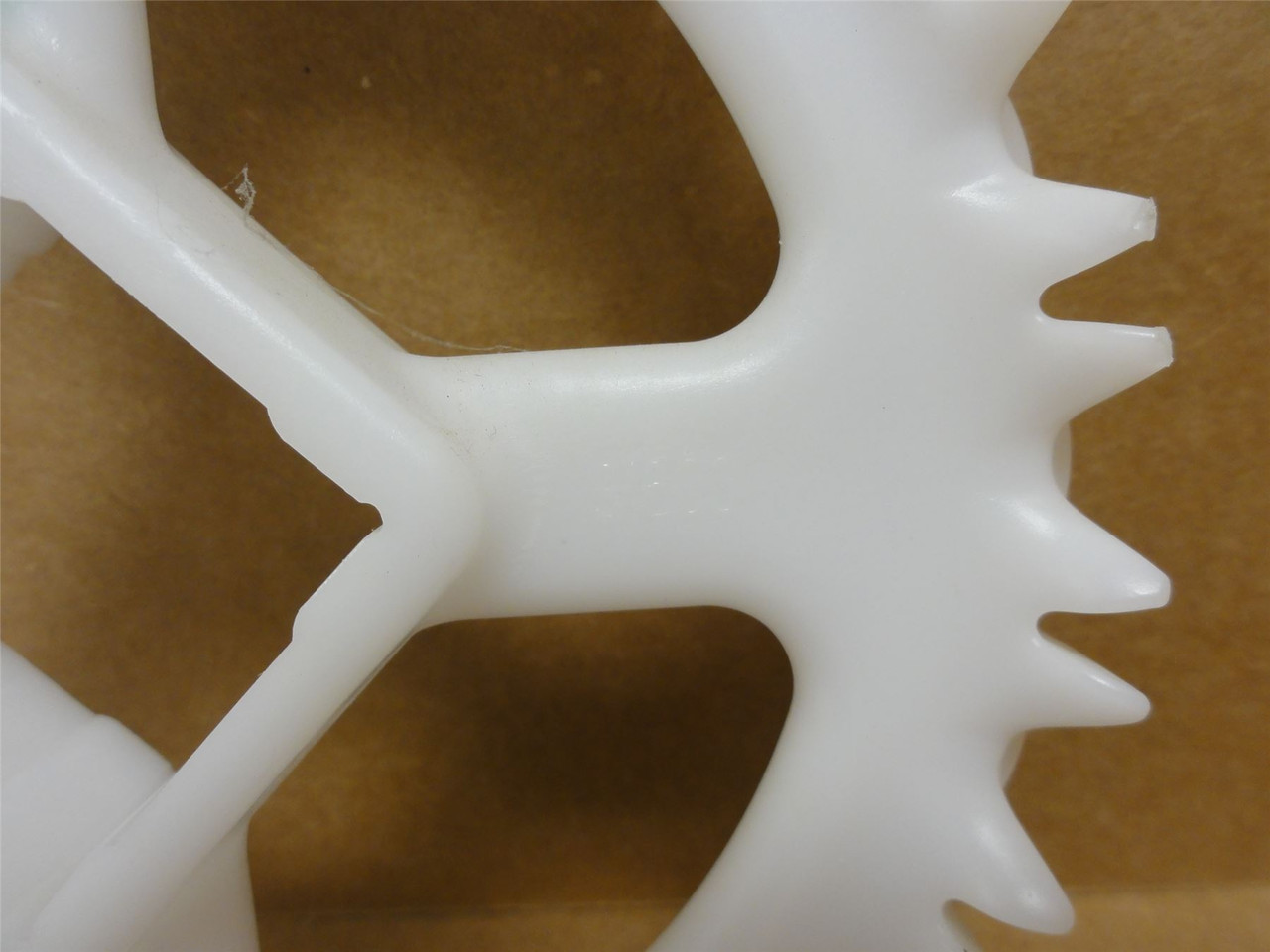 Intralox S3F8G5CYE7NG; Sprocket #1600; 20T; 1-1/2"ID Square