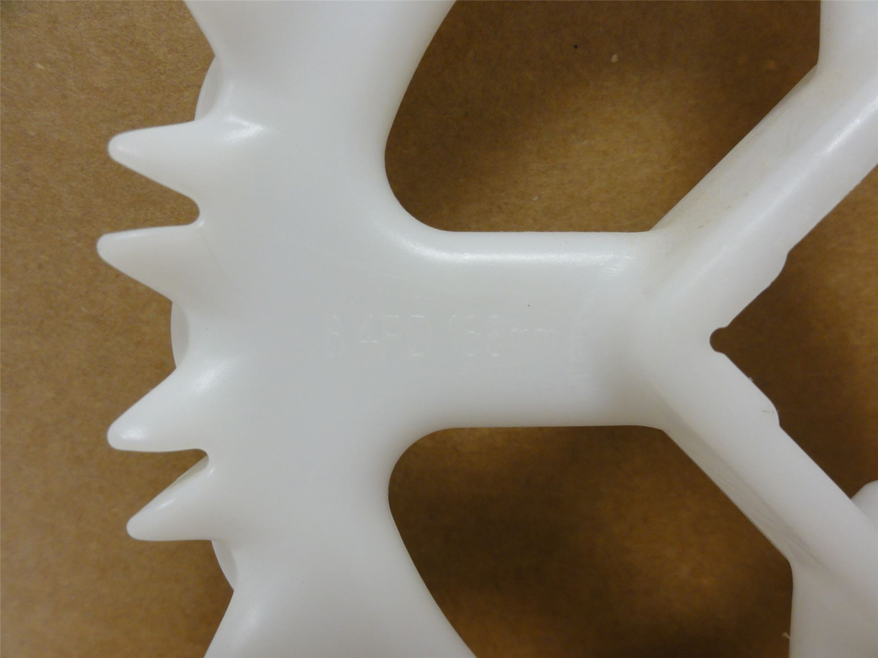 Intralox S3F8G5CYE7NG; Sprocket #1600; 20T; 1-1/2"ID Square