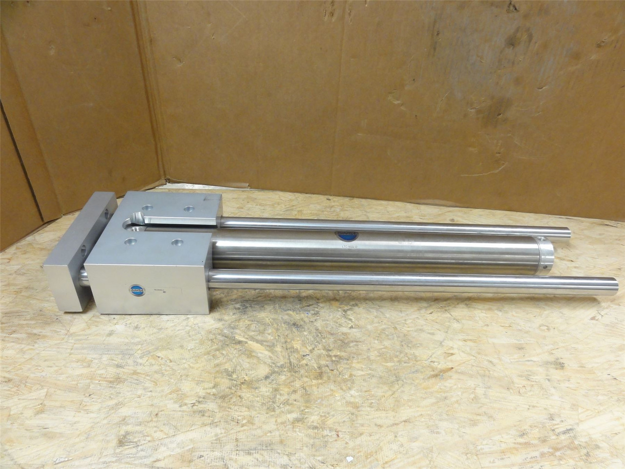 Bimba TE-5022-C; Linear Thruster 2-1/2"ID x 22" Stroke 250PSI