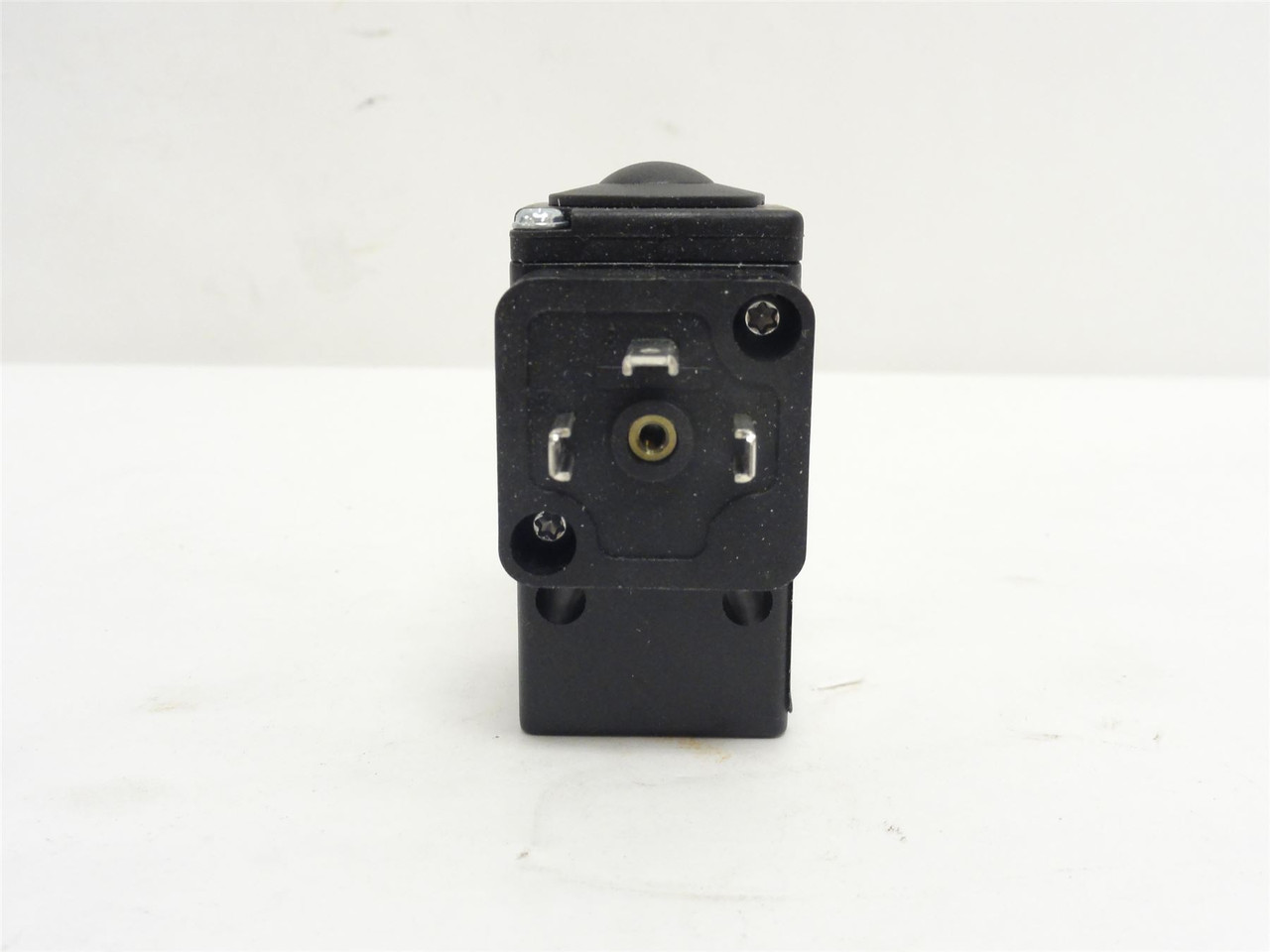 Numatics 34900030; Pressure Switch; 250VAC/DC; 0.5-10 BAR