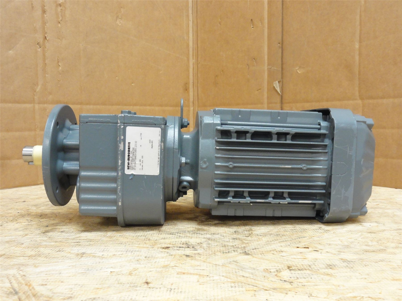 SEW RF17DRN71M4/DH; AC Gearmotor; 8.63:1 Ratio; 1/2HP; 240V