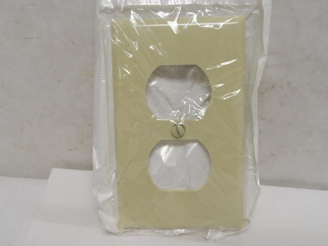 Leviton 80703-I; Lot-9; Duplex Device Receptacle Wallplates