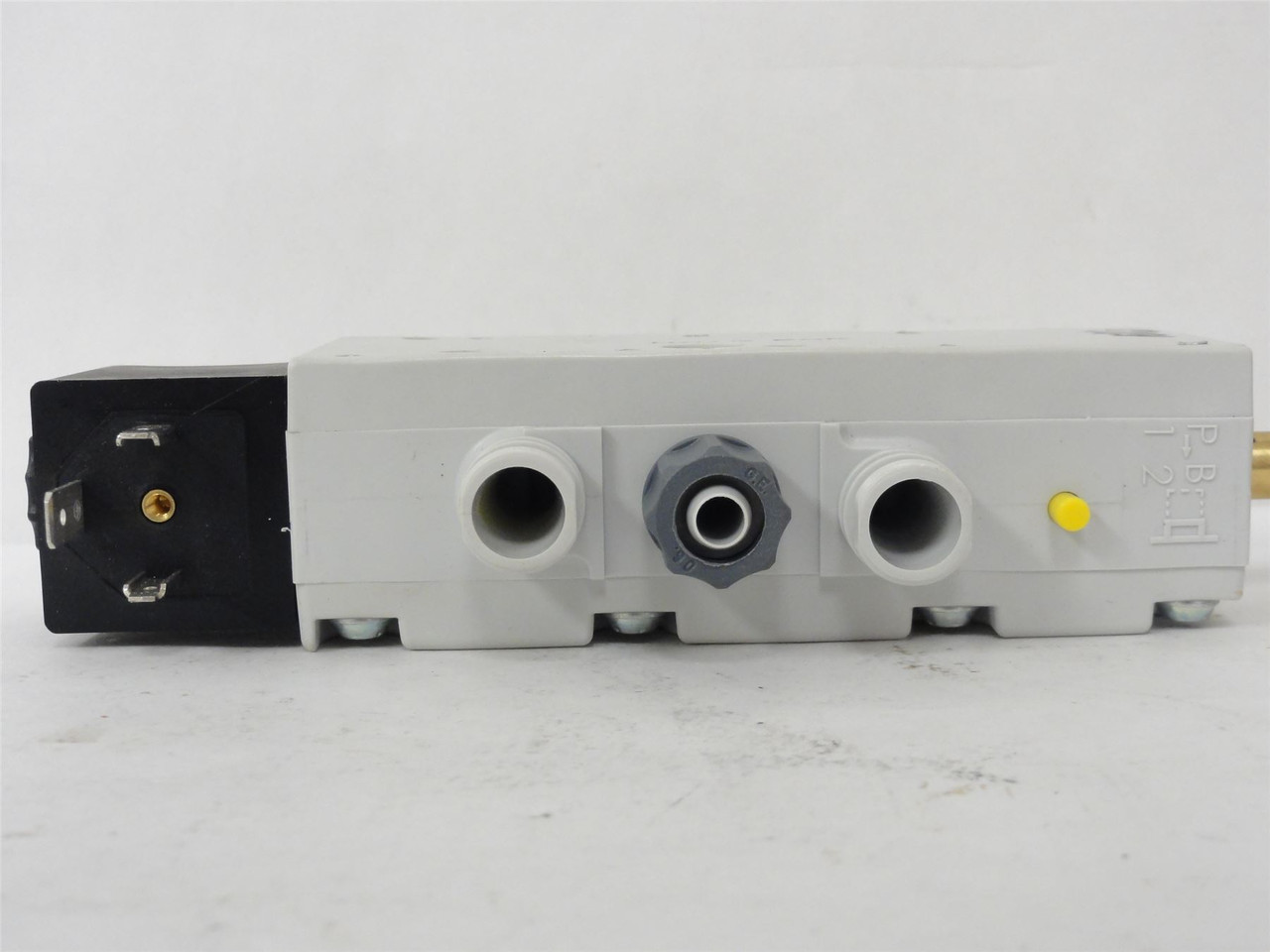 Aventics R432016670; Solenoid Valve; 5 Port; 3 Pos; 120V Coil