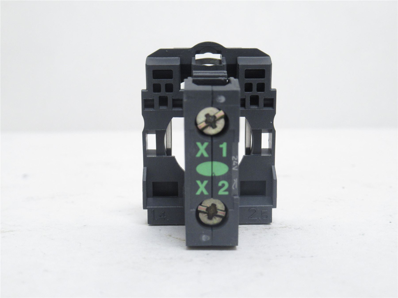 Schneider XB5-AVB3; Pilot Light; Green; 10A; 600V