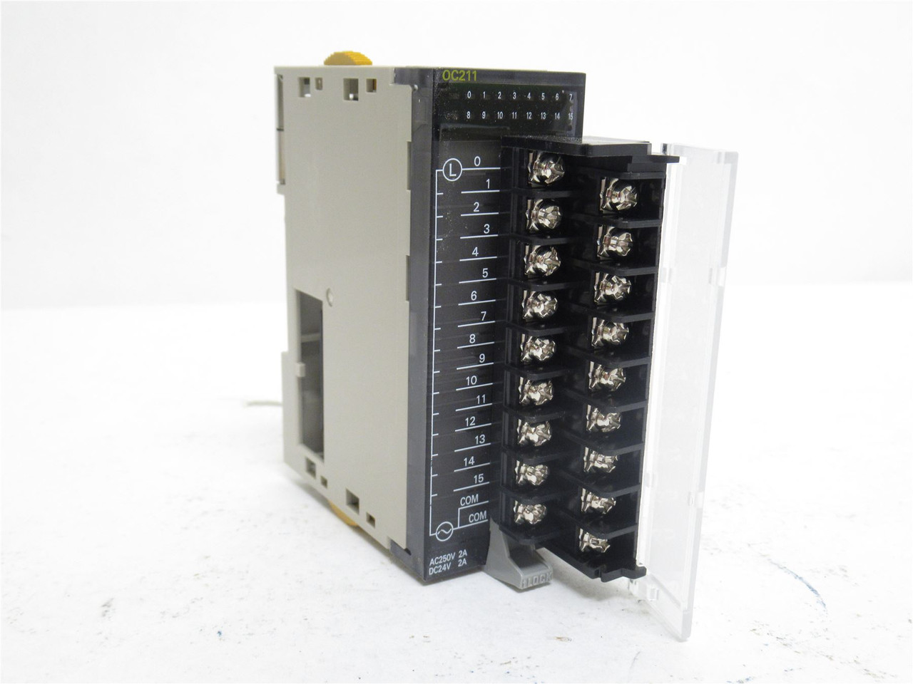 Omron CJ1W-0C211; Output Module; 250VAC; DIN Rail