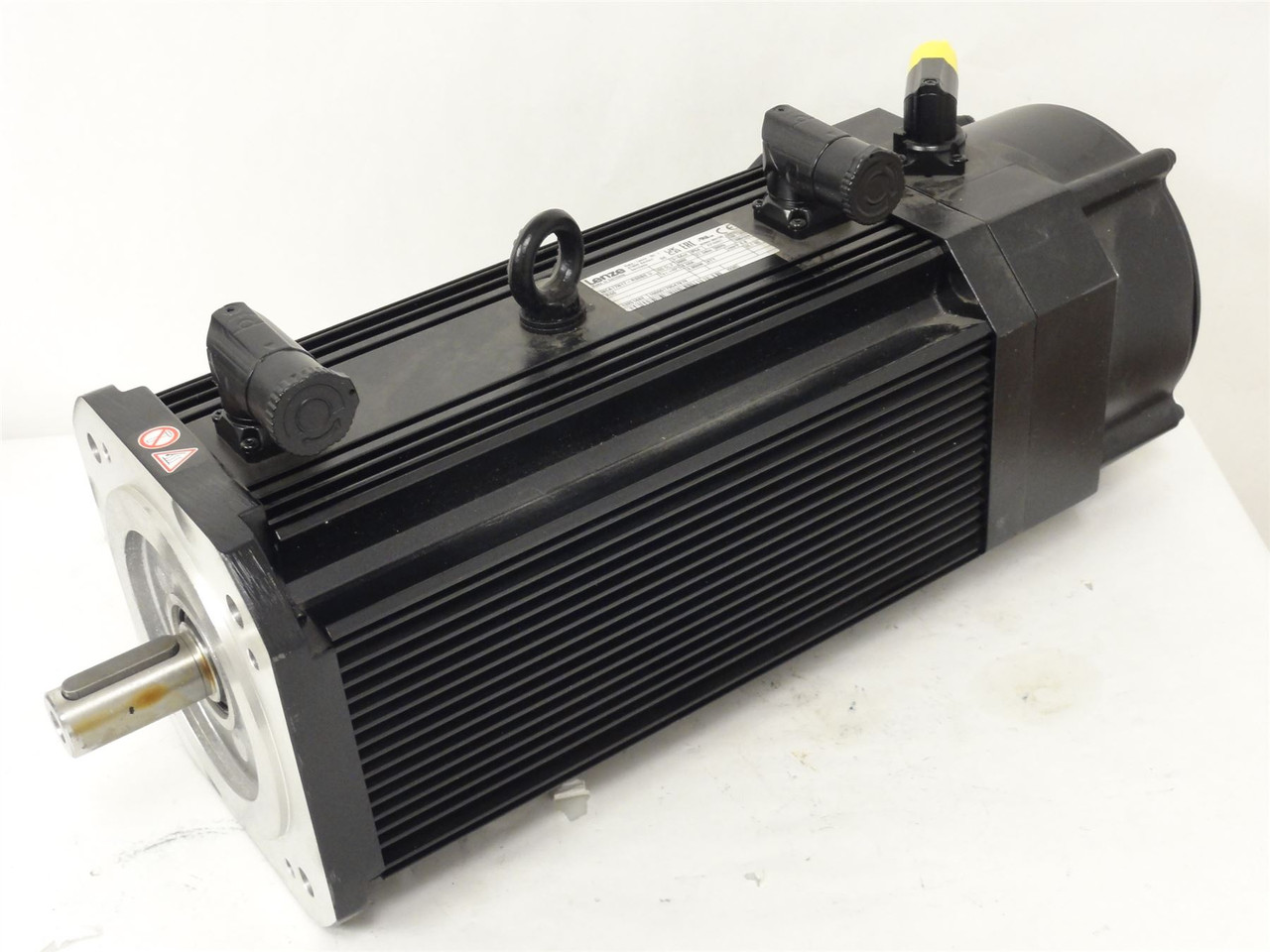 Lenze MCA17N17-RS0B0; Servo Motor; 5.1HP; 390V; 1680 RPM