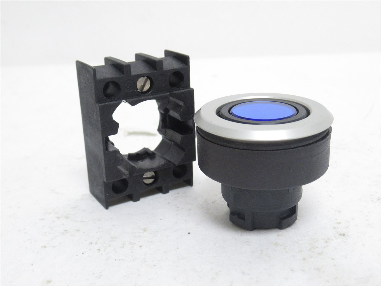 Schmersal EDL.VBL; Push Button Illuminated Blue 101006219