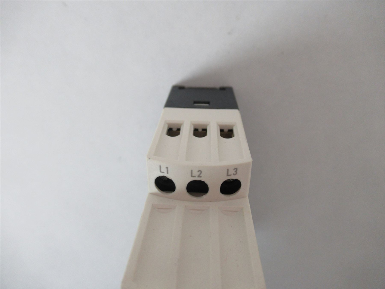 Schneider RM4TG20; Control Relay; three-phase range 200..500V