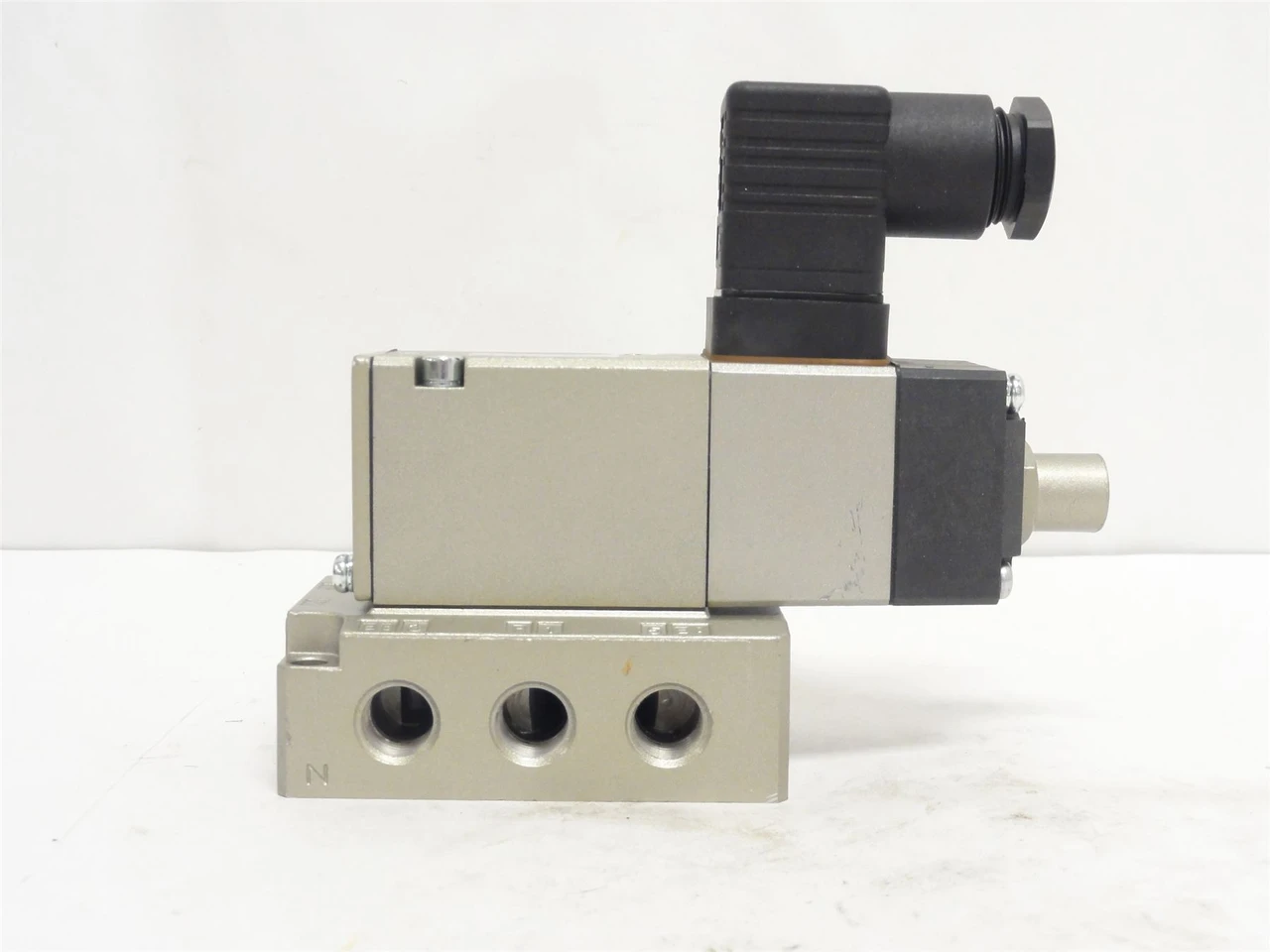 SMC VS4110-023DLP-N; Solenoid Valve 1MPa; 110-130VAC