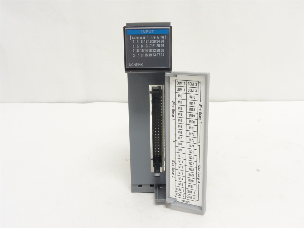 Allen-Bradley 1746-IB32; SLC500 I/O Module; 15-30 VDC In