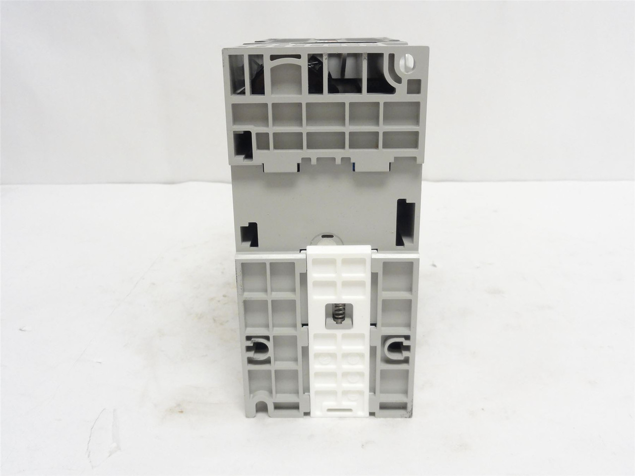 Allen-Bradley 25B-D6P0N104; AC Drive 3HP; 480VAC; 6A; 3-Phase