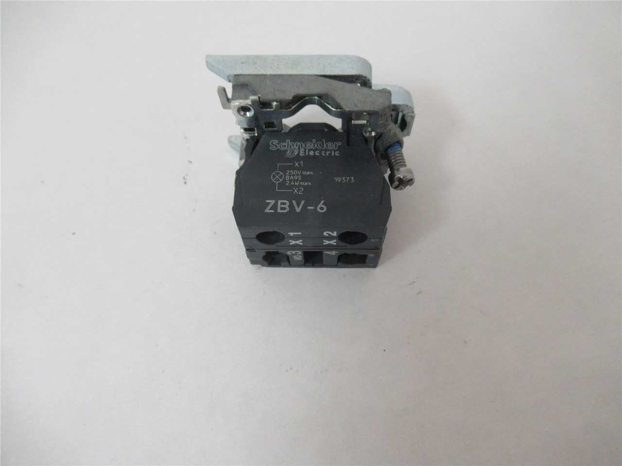 Schneider ZB4BW061; CONFIG SWITCH LAMP SOCKET 250V w/ZBE-101