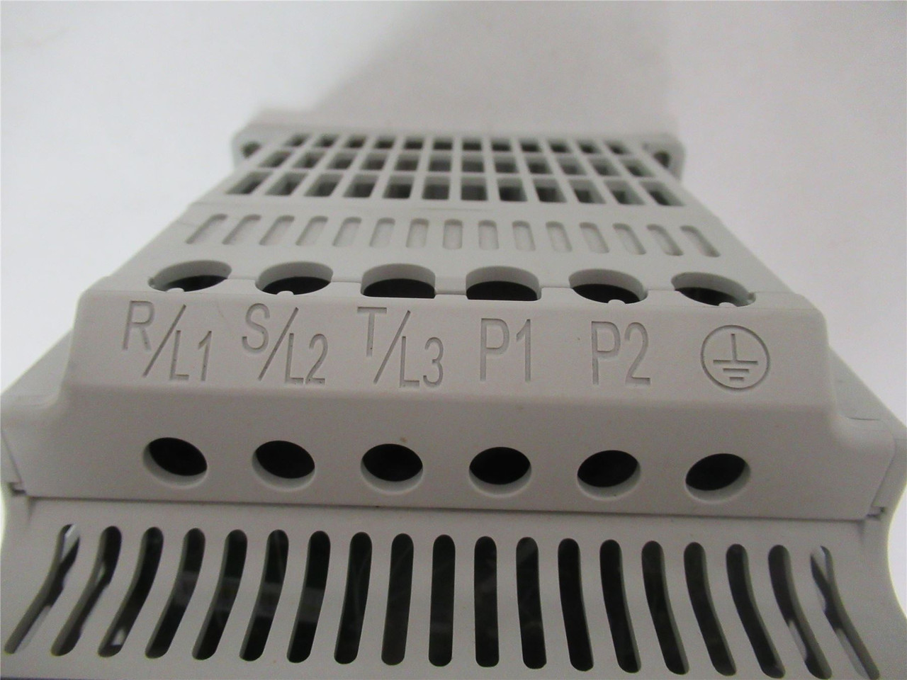 Allen-Bradley 22F-D024N104; AC Drive 15HP 380-480VAC MISSING Cover