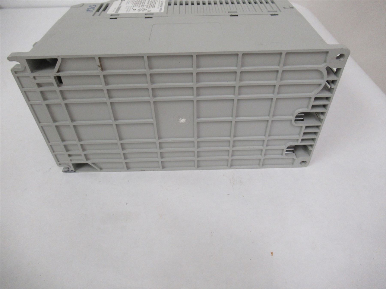 Allen-Bradley 22F-D024N104; AC Drive 15HP 380-480VAC MISSING Cover