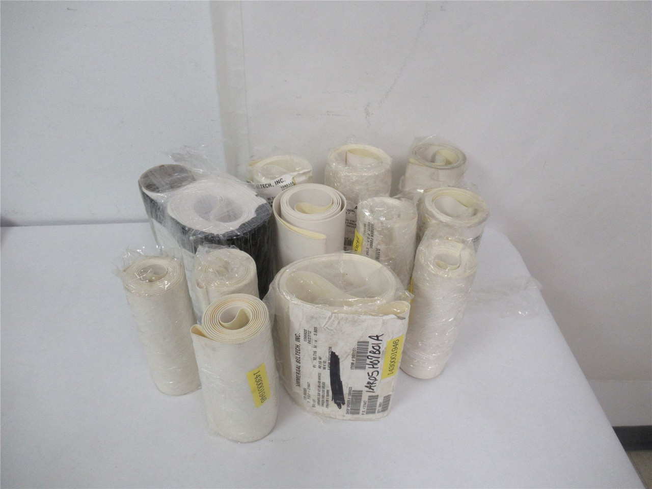 Ilapak 3441415236; Lot-15 White Continuous Belt 92.7"Lx5.9"W