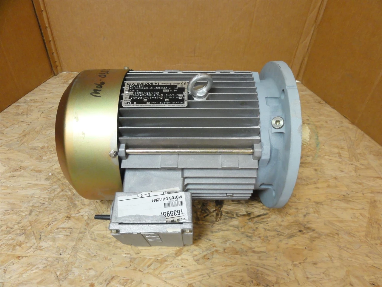 SEW DFV112M4; AC Motor; 4.4kW; 415-460V; 1720RPM; 3PH; 60HZ