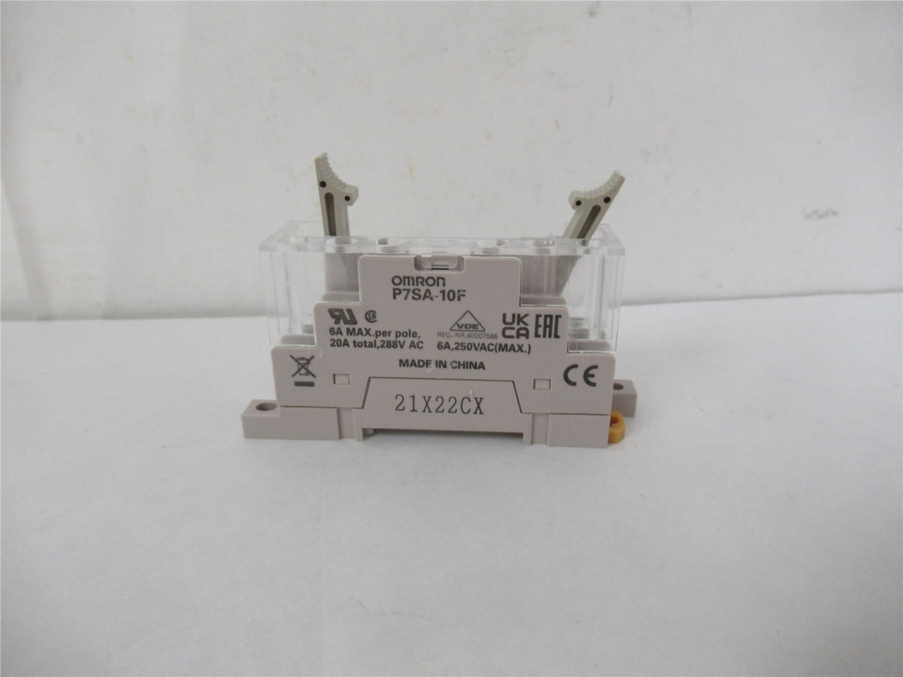 Omron P7SA-10F; Relay Socket 6A 250 VAC