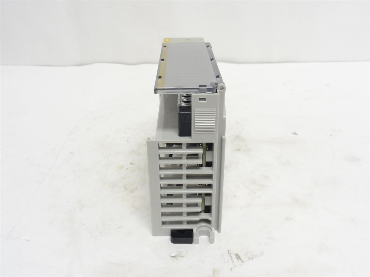 Allen-Bradley 1769-OF2; Analog Output Module; 2-Channel; 5VDC