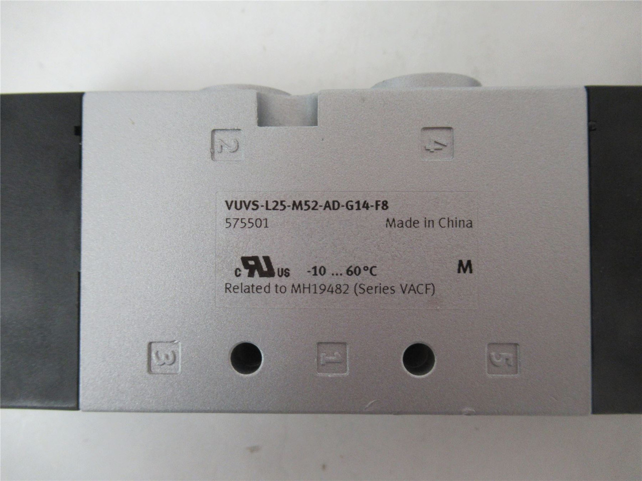 Festo VUVS-L25-M52-AD-G14-F8; Solenoid Valve  24V G1/4 575501