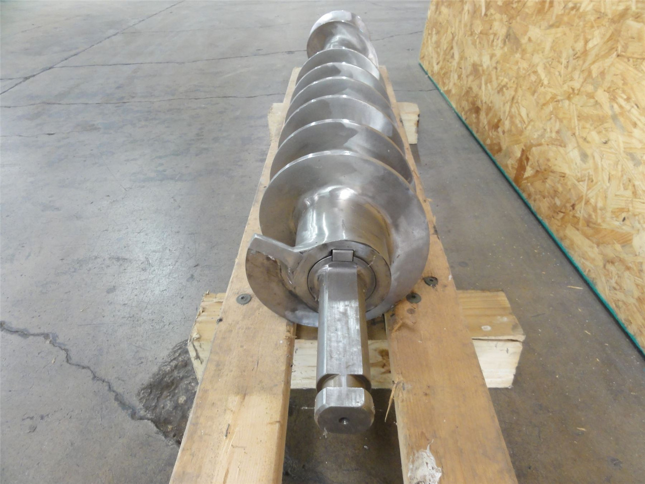 Wolfking WO784U; SS Feed Screw Size: 250mm-Recoditioned
