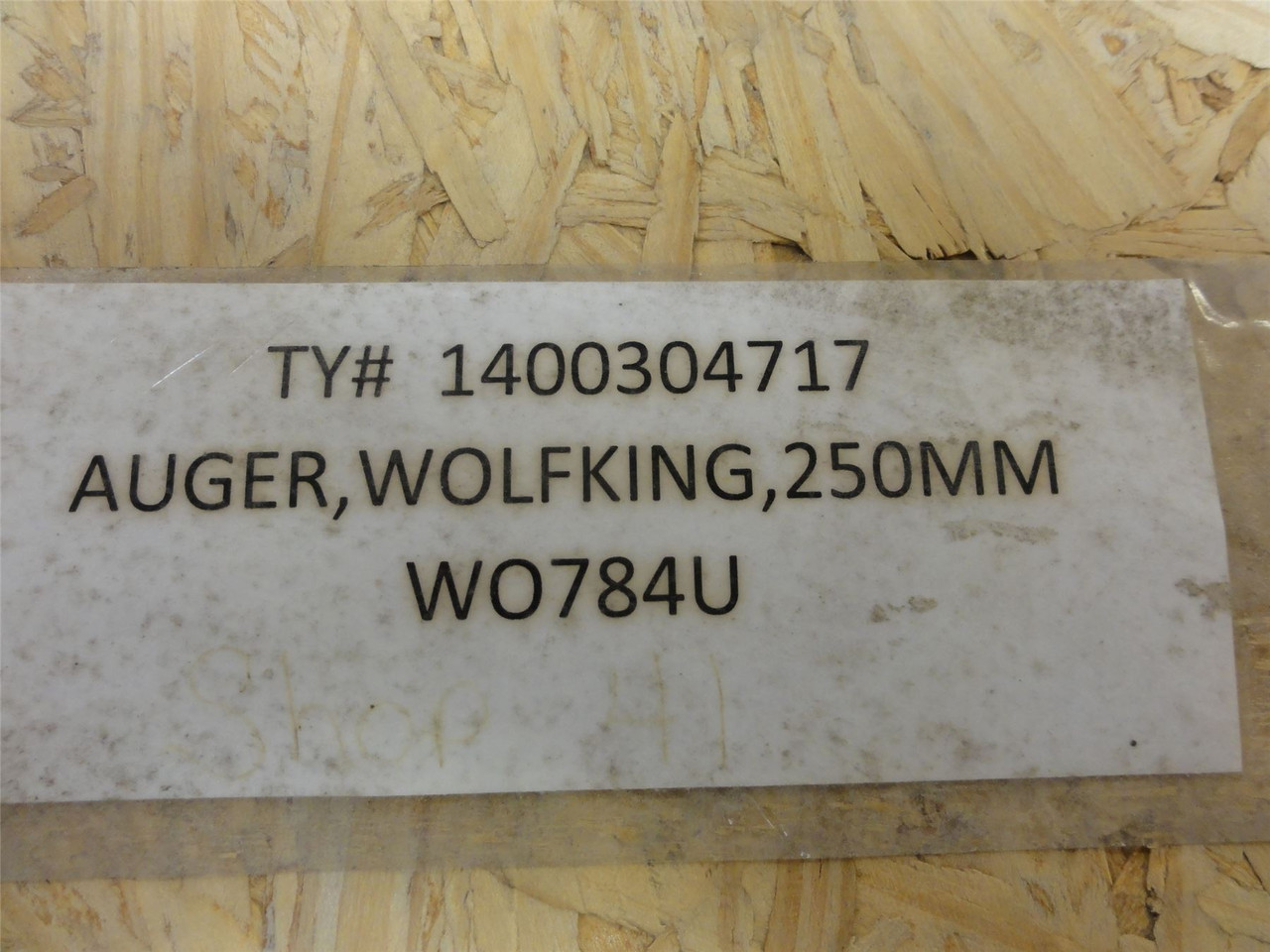 Wolfking WO784U; SS Feed Screw Size: 250mm-Recoditioned