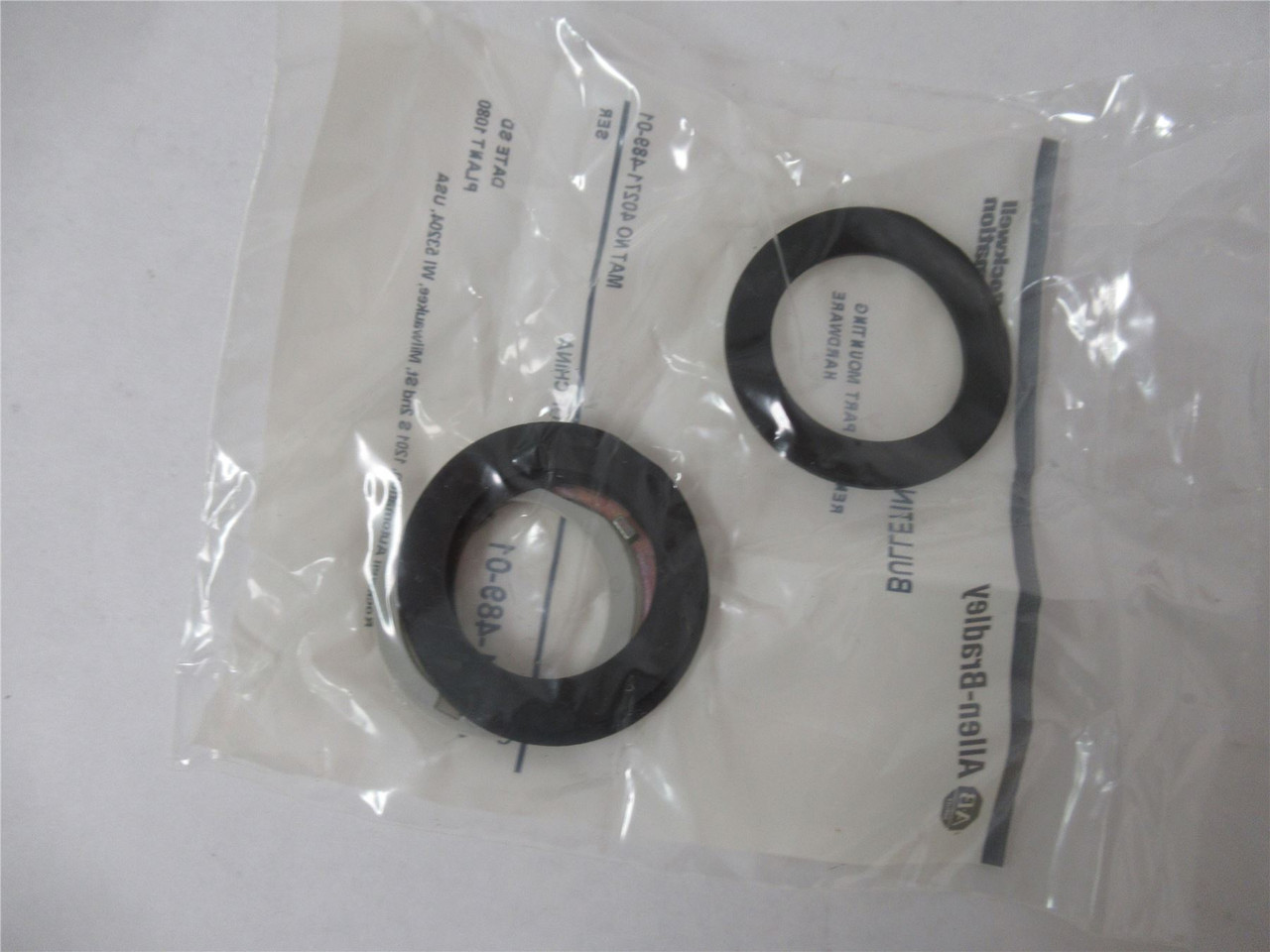 Allen-Bradley 800T-FXJMQH2RA7; Push Pull Switch30mm 3Position