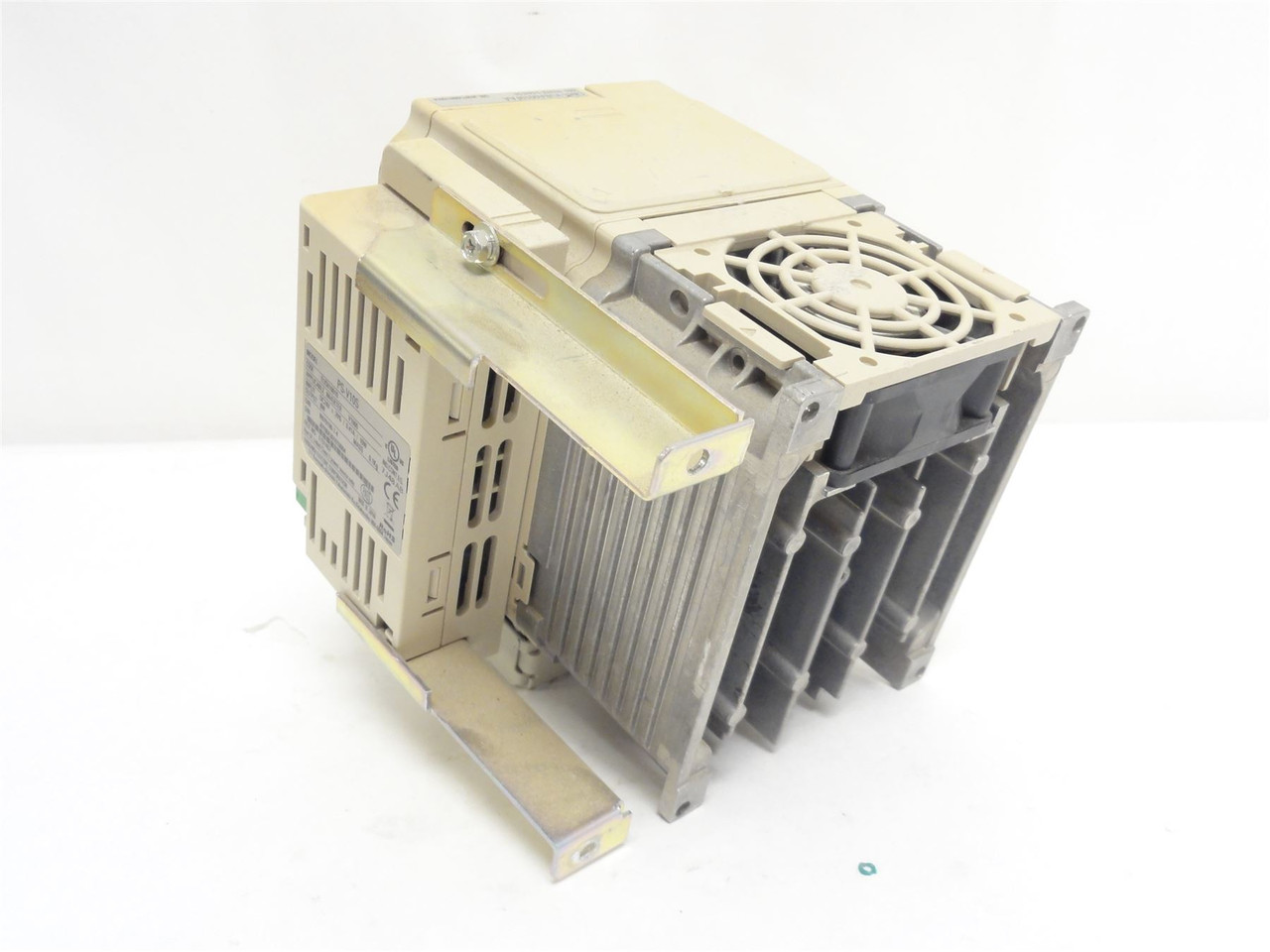 Yaskawa CIMR-VUBA0010FAA; AC Drive 200-240VAC; 20.2/14.1 Amps