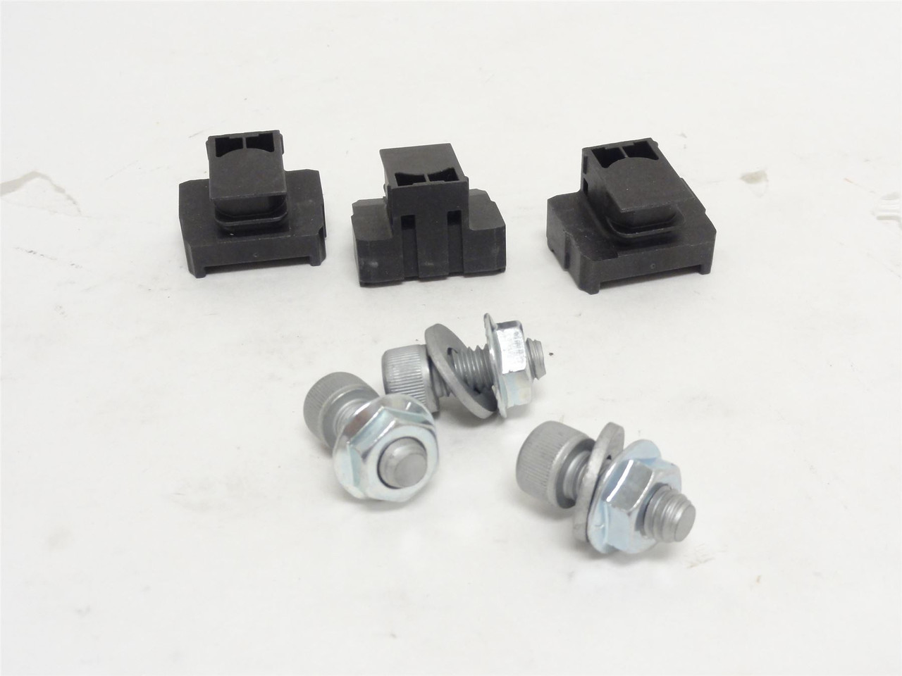 Siemens 3VA9243-0QA00; Nut Keeper Kit; Low Voltage UL Frame