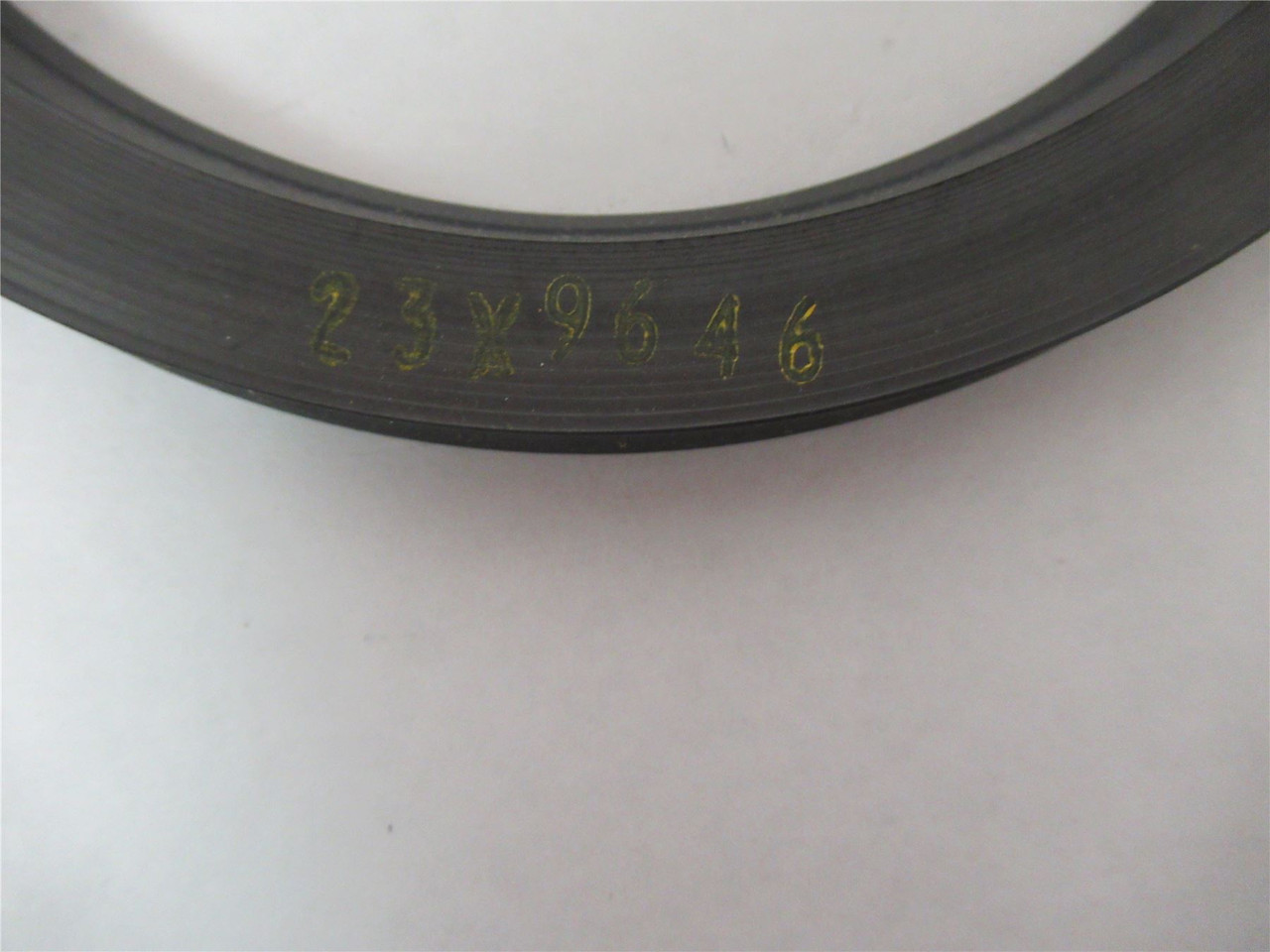 Garlock 25003-9646; Oil Seal Split 3.938" Shaft Dia 5.063"OD