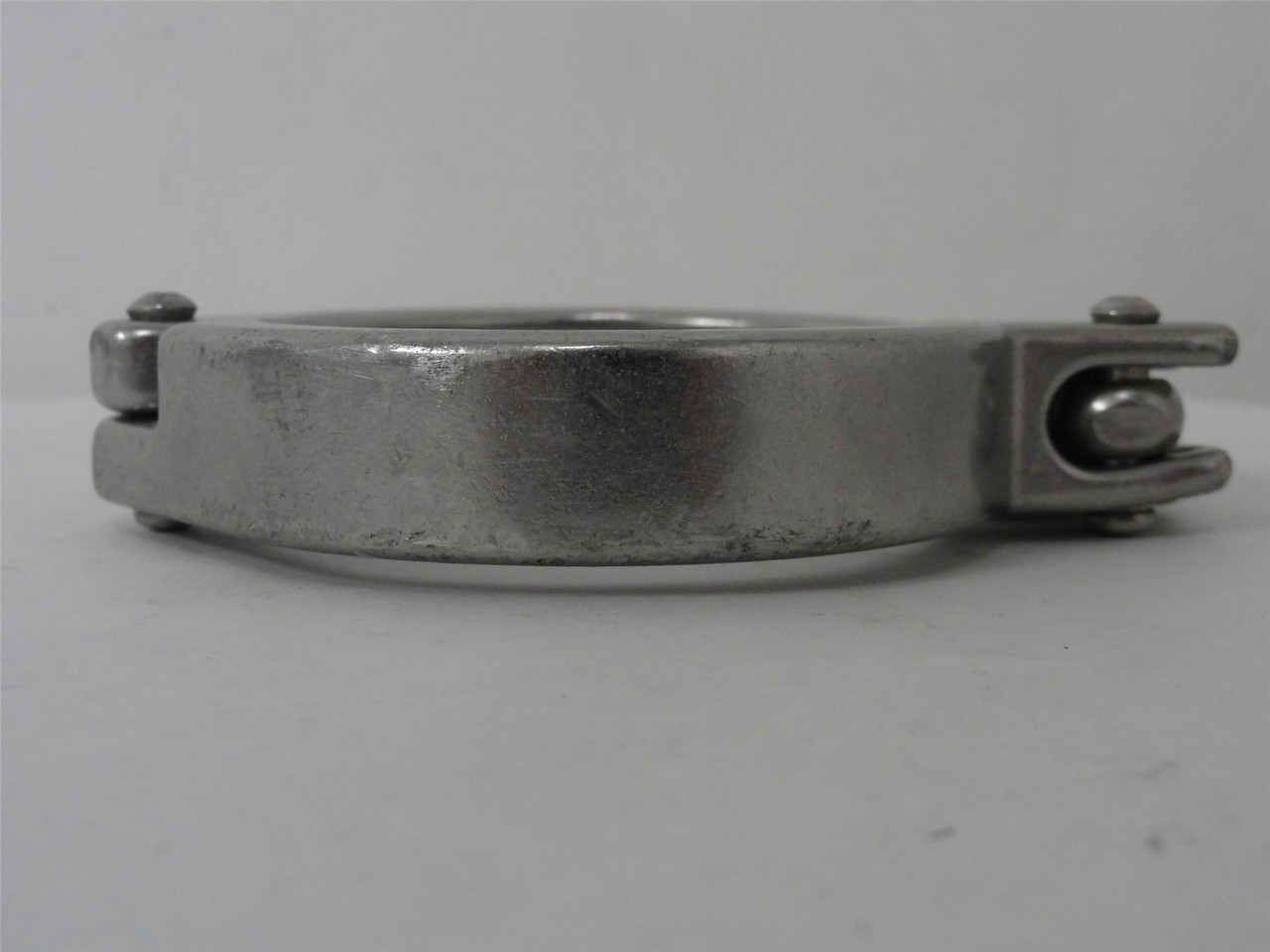 Sanitary Solutions SS13MHM-2-304; Single Pin Clamp; SS; Size: 2"