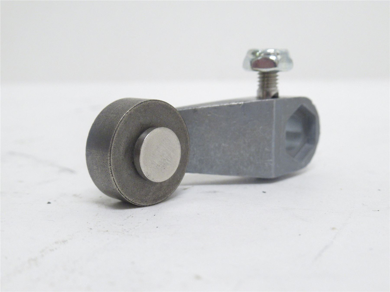 Allen-Bradley 802T-W12A; Offset Roller Lever; 3/4" Roller OD